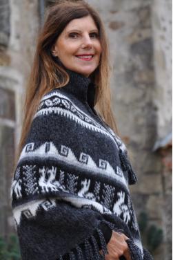 Poncho péruvien Altiplano femme en laine d'alpaga, pièce unique